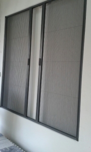 Bảo vệ sức khỏe gia đình với Cửa lưới chống muỗi Quang Minh