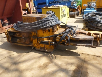  Búa đóng cọc 45kw IHI