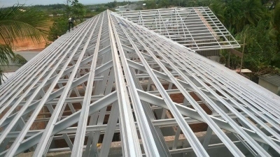 Thi công mái ngói đẹp với hệ giàn thép mạ kẽm trọng lượng nhẹ Viettruss