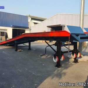 Cầu lên container 8 tấn